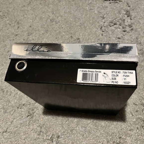 Ellie Platform heels Size 11 - Picture 7 of 12